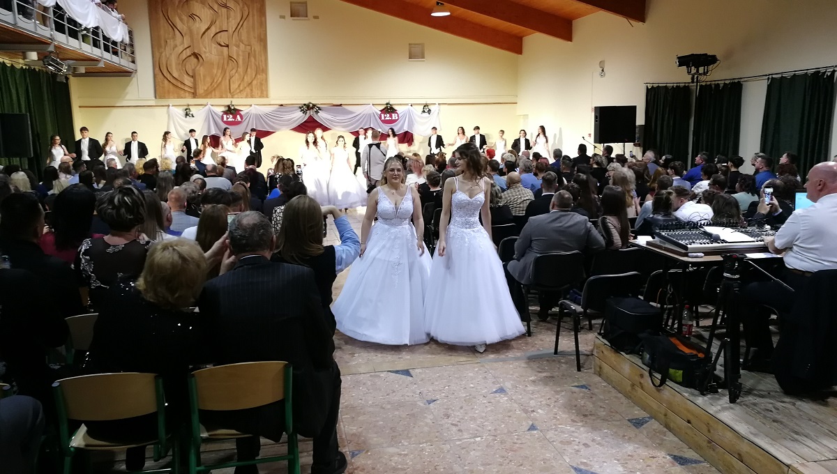 2025-12-13-Szalagavató-037