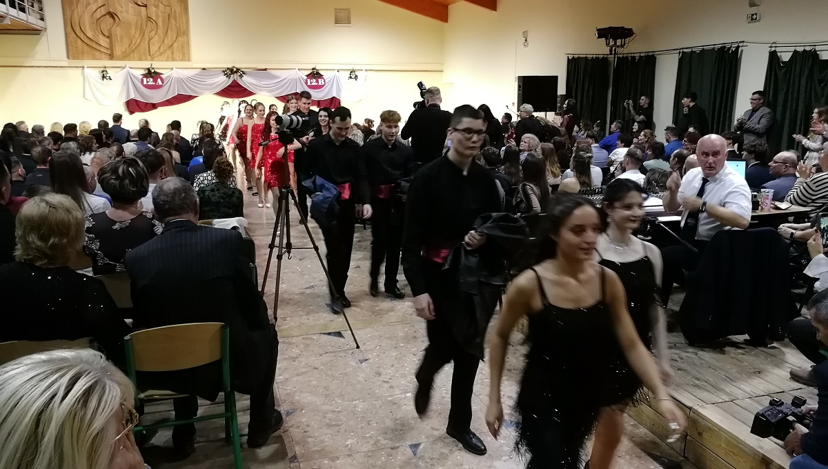 2025-12-13-Szalagavató-059