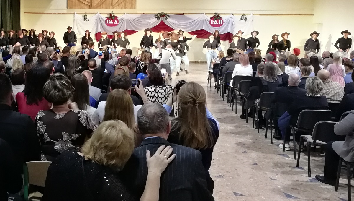 2025-12-13-Szalagavató-070