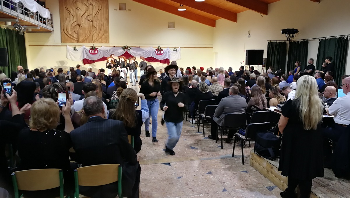 2025-12-13-Szalagavató-079