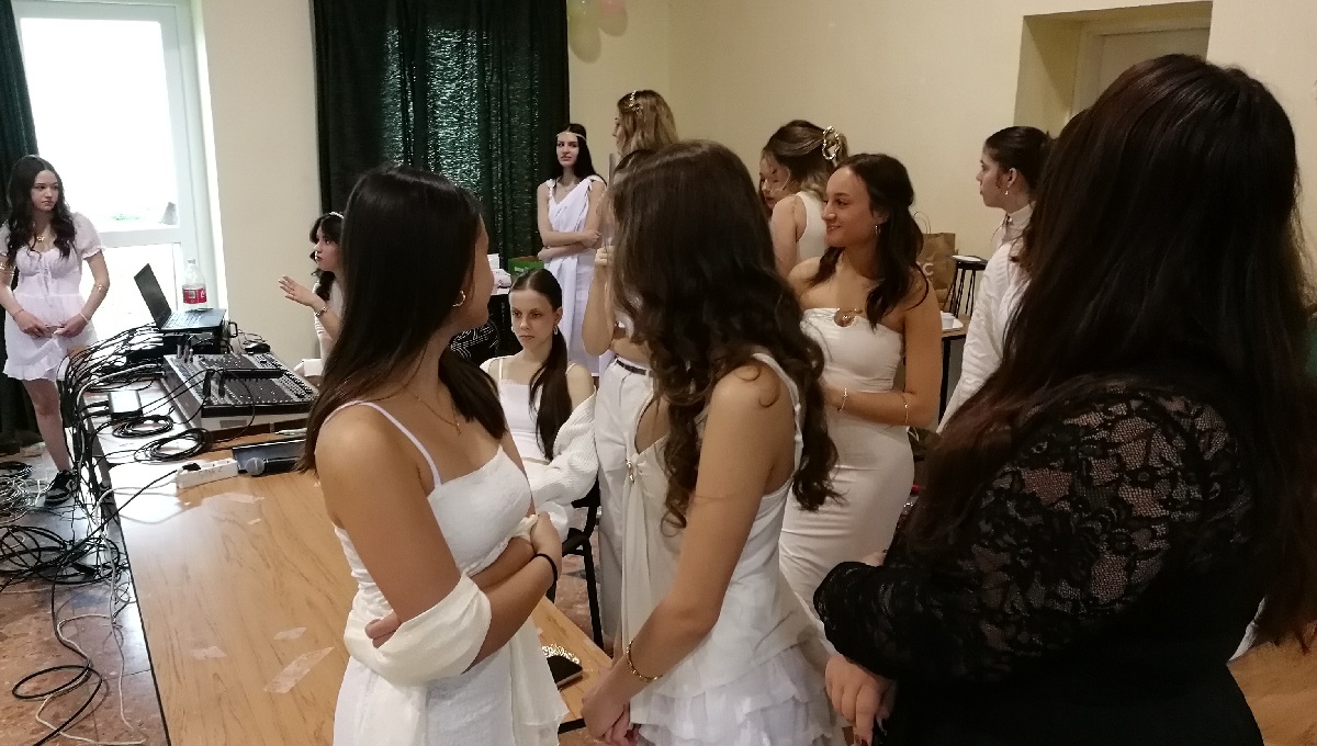 20260401-Borshowzas-07